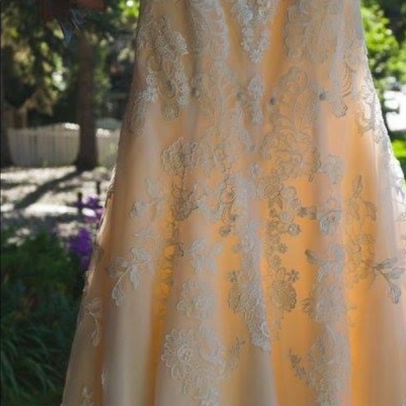 Wedding Dress - White / Cream - Picture 2 of 5